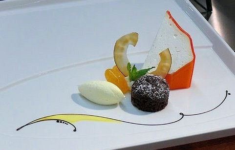 Mandarinenparfait_mit Browni_und_Vanilleeis