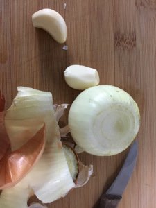 Zwiebel und Knoblauch